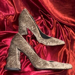 Stuart Weitzman Textured Green Heels